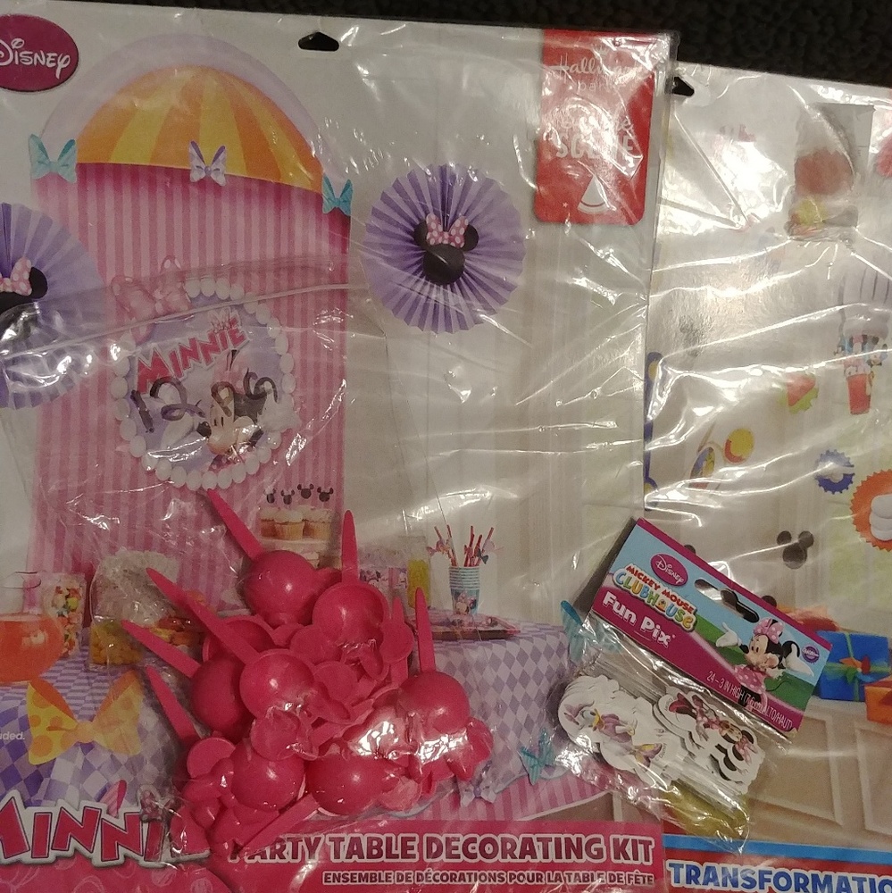Minnie Mouse party kit